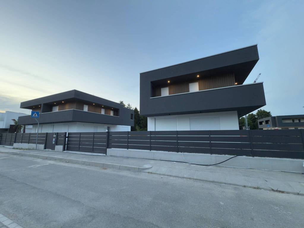 casa indipendente in vendita ad Abano Terme