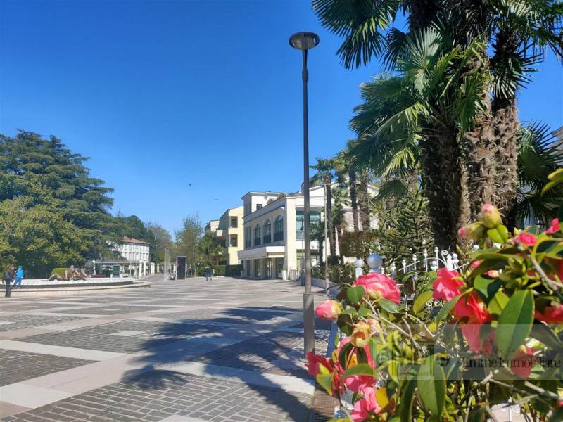 ufficio in vendita ad Abano Terme