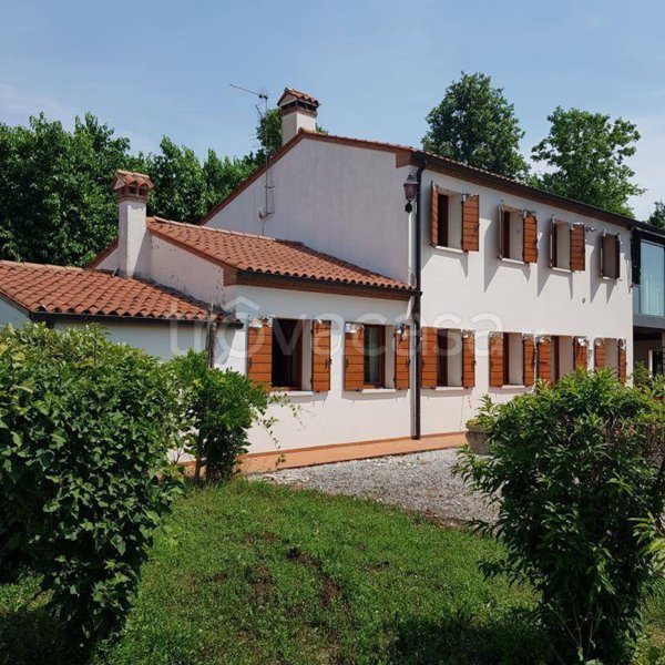 casa indipendente in vendita ad Abano Terme in zona Monterosso