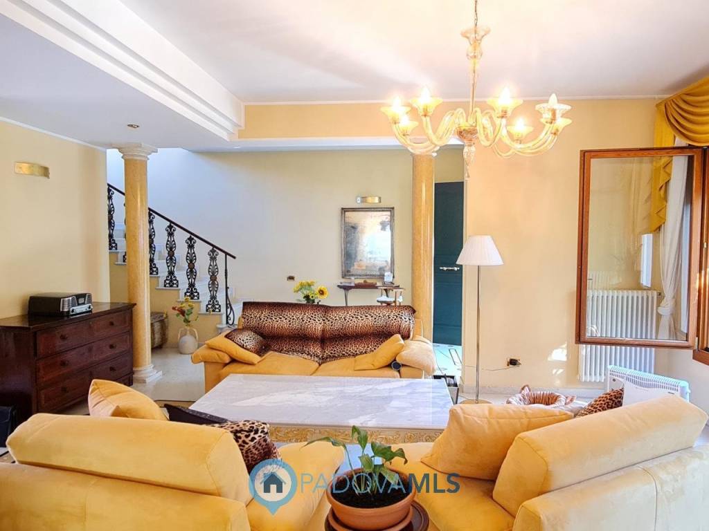 casa indipendente in vendita ad Abano Terme