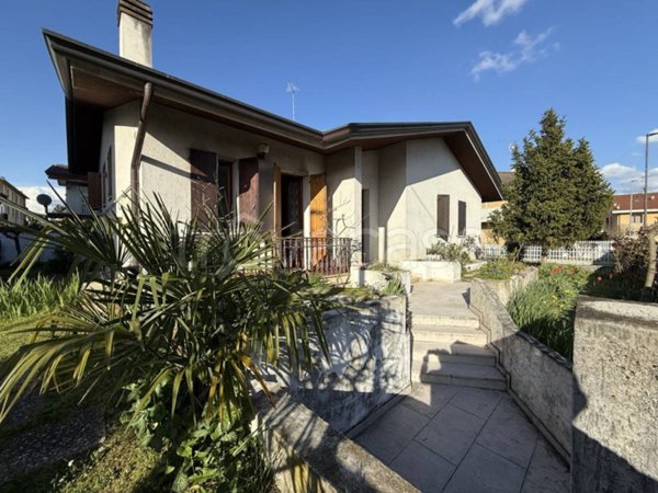 casa indipendente in vendita ad Abano Terme