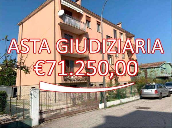appartamento in vendita ad Abano Terme in zona Monteortone