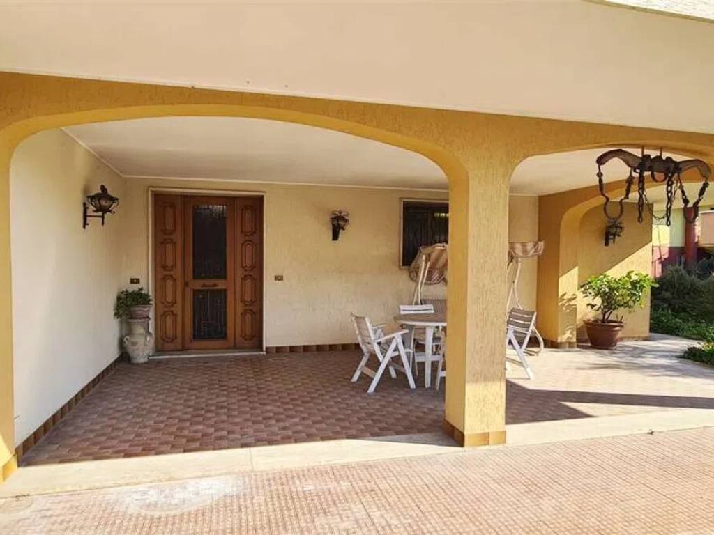 casa indipendente in vendita ad Abano Terme in zona Giarre