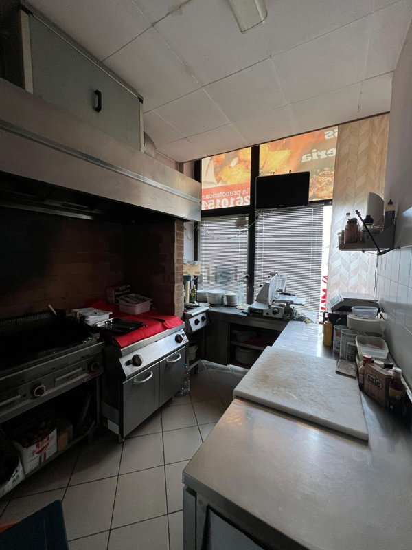 negozio in vendita ad Abano Terme