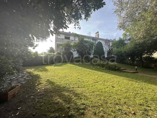 casa indipendente in vendita ad Abano Terme in zona Giarre