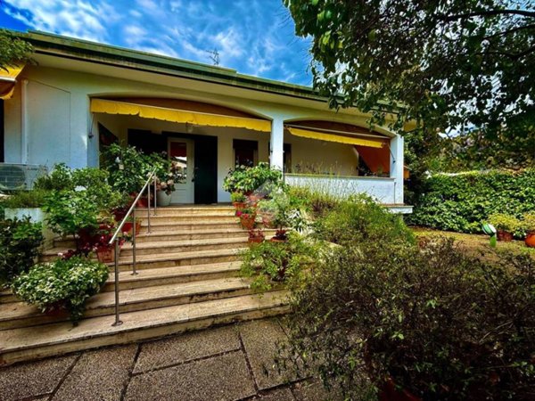 casa indipendente in vendita ad Abano Terme