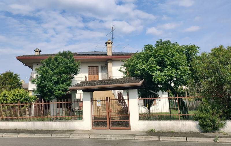 casa indipendente in vendita ad Abano Terme