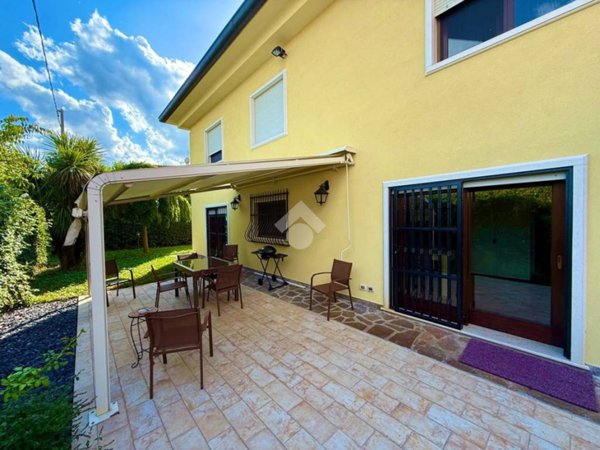 casa indipendente in vendita ad Abano Terme