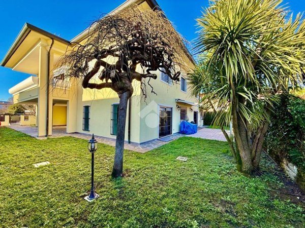 casa indipendente in vendita ad Abano Terme