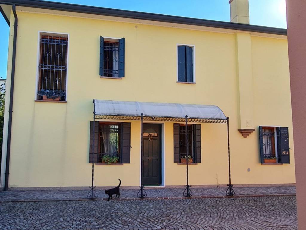 casa indipendente in vendita ad Abano Terme