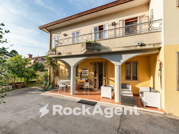 casa indipendente in vendita ad Abano Terme
