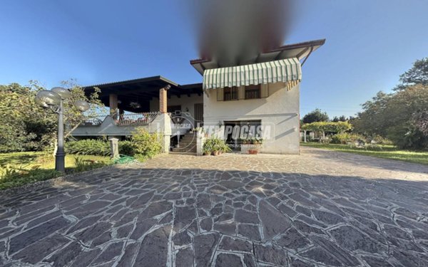 casa indipendente in vendita ad Abano Terme