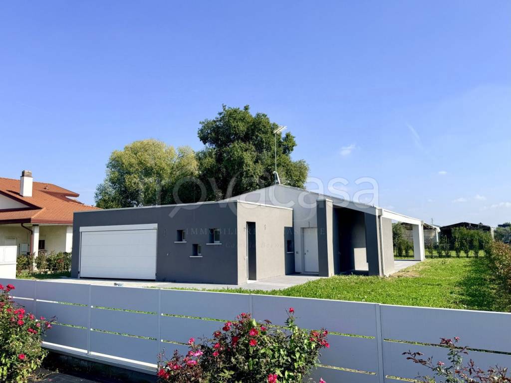 casa indipendente in vendita ad Abano Terme