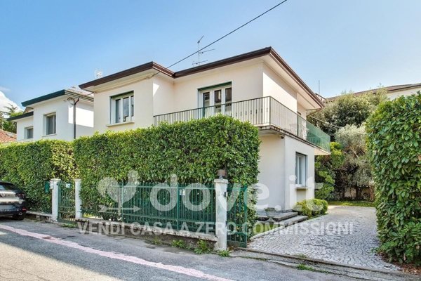 casa indipendente in vendita ad Abano Terme