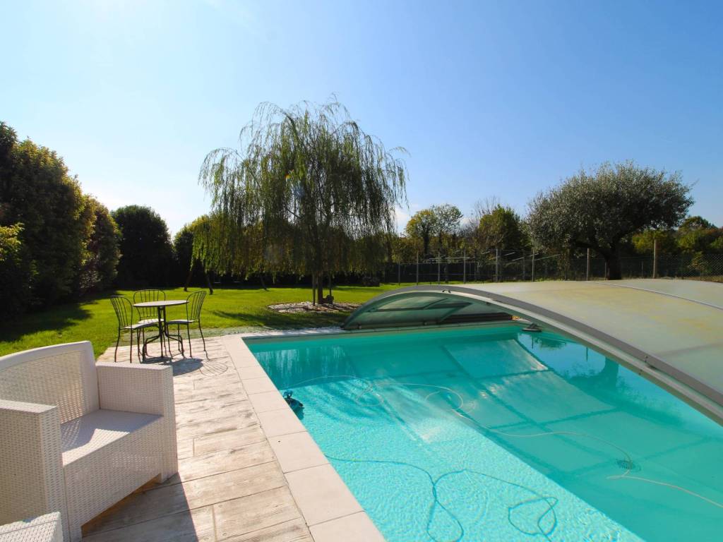casa indipendente in vendita ad Abano Terme