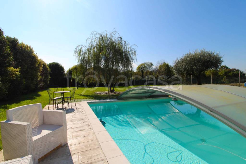 casa indipendente in vendita ad Abano Terme