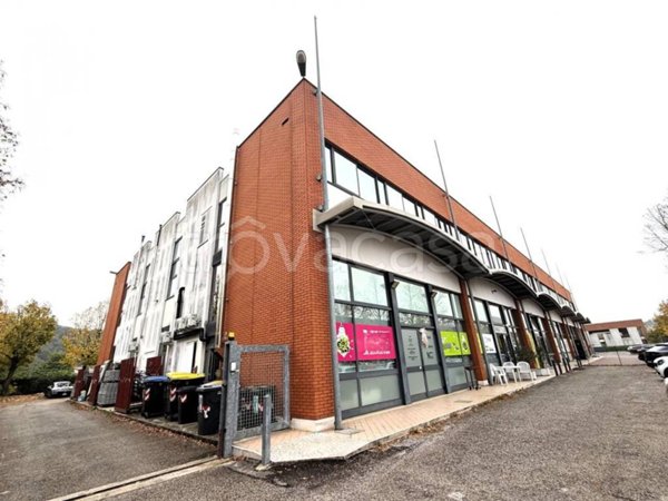 locale commerciale in vendita ad Abano Terme