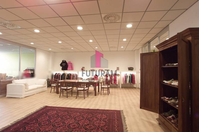 ufficio in vendita ad Abano Terme