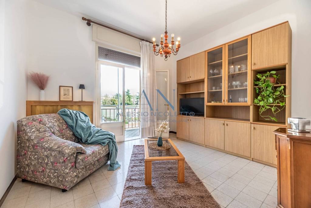 appartamento in vendita ad Abano Terme in zona Monteortone