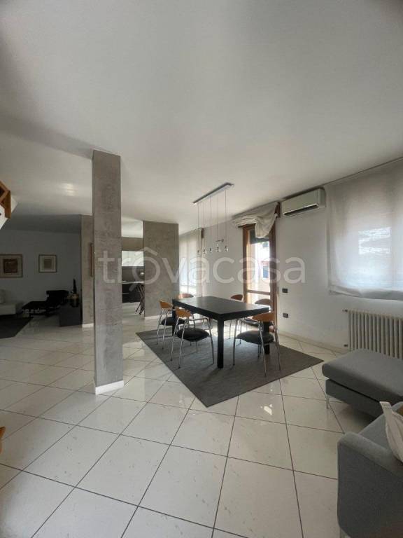 casa indipendente in vendita ad Abano Terme