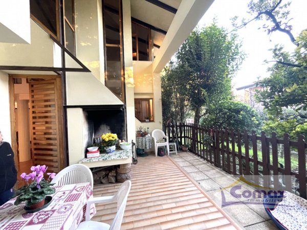 casa indipendente in vendita ad Abano Terme in zona Monterosso