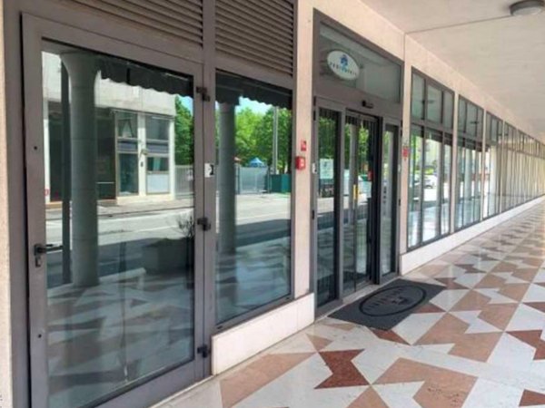 negozio in vendita ad Abano Terme
