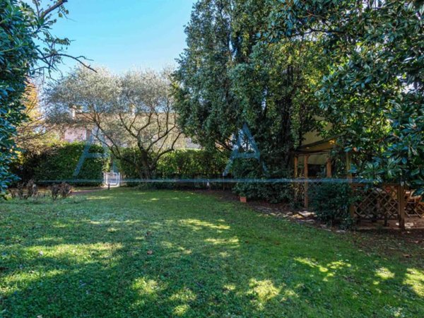 casa indipendente in vendita ad Abano Terme in zona Giarre