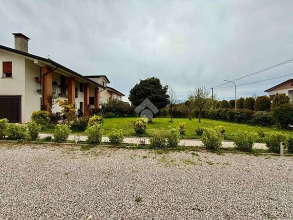 casa indipendente in vendita ad Abano Terme