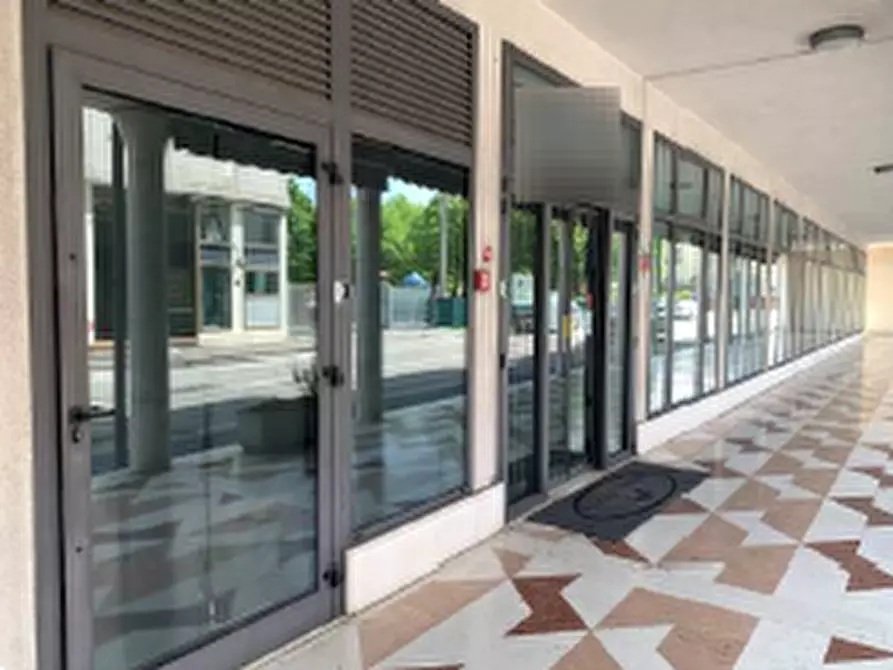 negozio in vendita ad Abano Terme