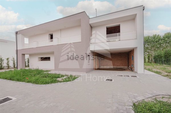 casa indipendente in vendita ad Abano Terme