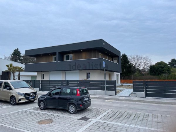 casa indipendente in vendita ad Abano Terme