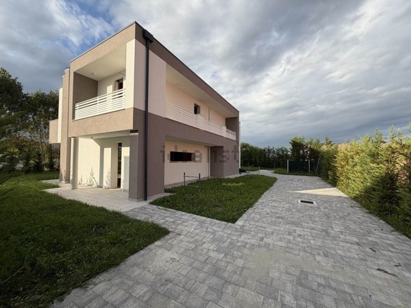 casa indipendente in vendita ad Abano Terme