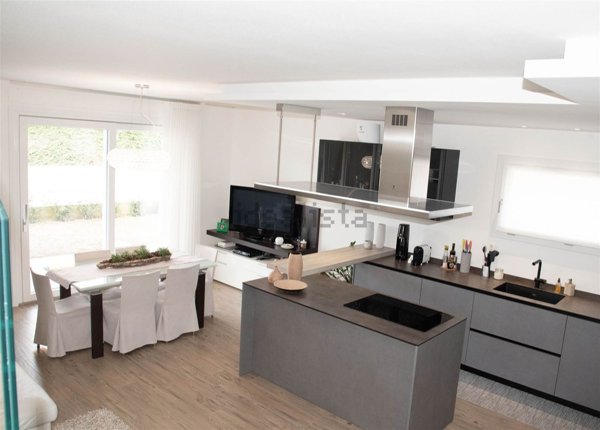 casa indipendente in vendita ad Abano Terme