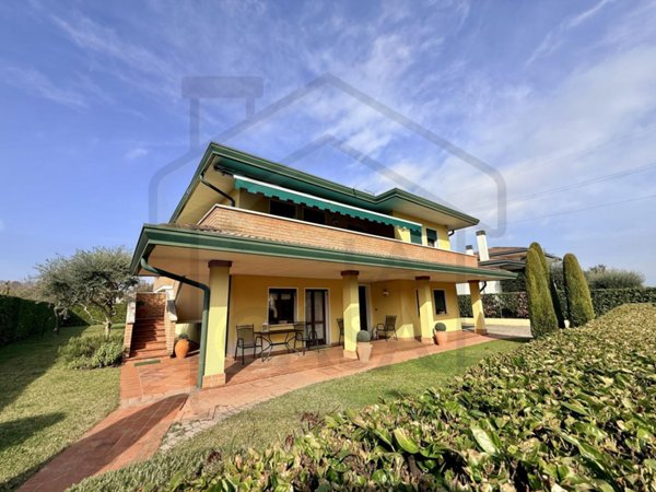 casa indipendente in vendita ad Abano Terme