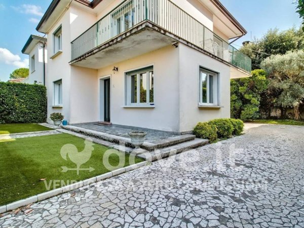 casa indipendente in vendita ad Abano Terme