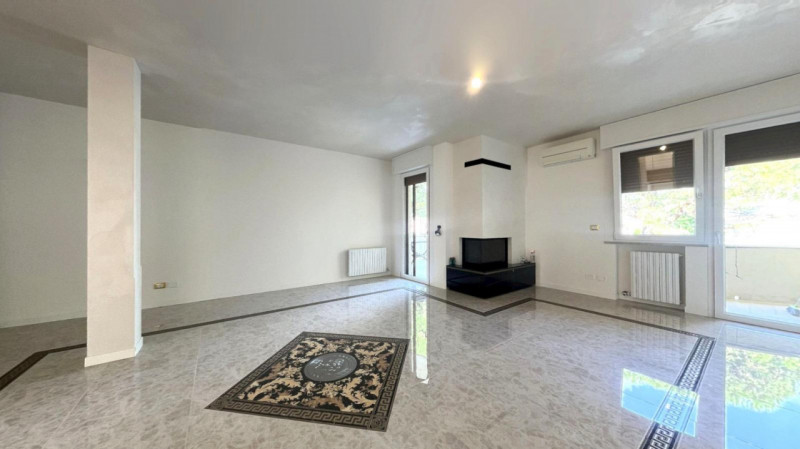 appartamento in vendita ad Abano Terme in zona Monteortone