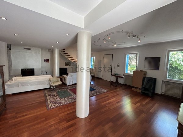 casa indipendente in vendita ad Abano Terme in zona Monteortone