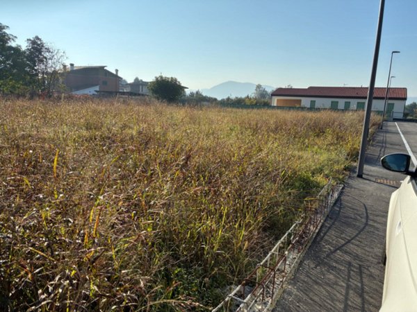 terreno edificabile in vendita ad Abano Terme in zona Monteortone