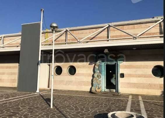 negozio in vendita ad Abano Terme