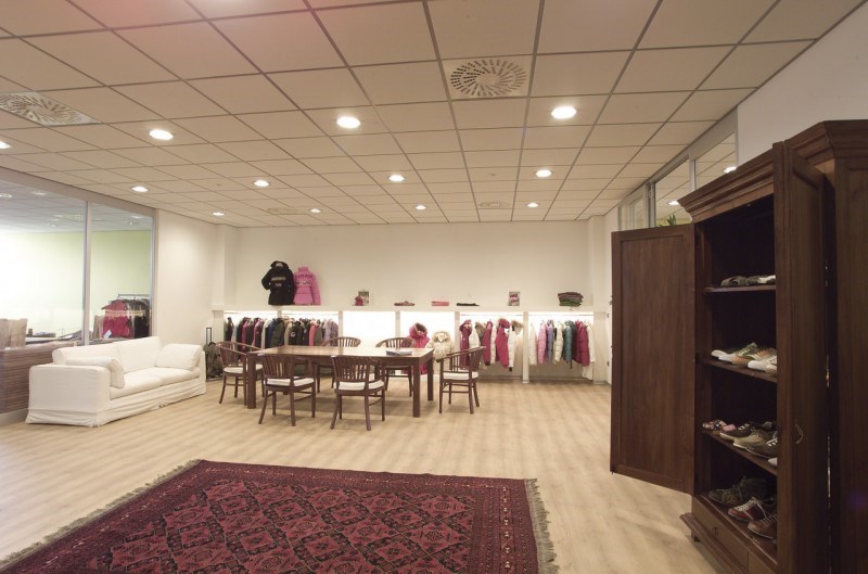 negozio in vendita ad Abano Terme