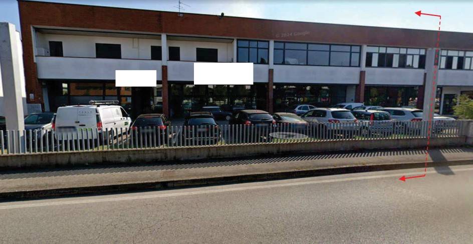 locale commerciale in vendita ad Abano Terme