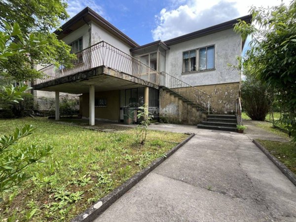 casa indipendente in vendita ad Abano Terme