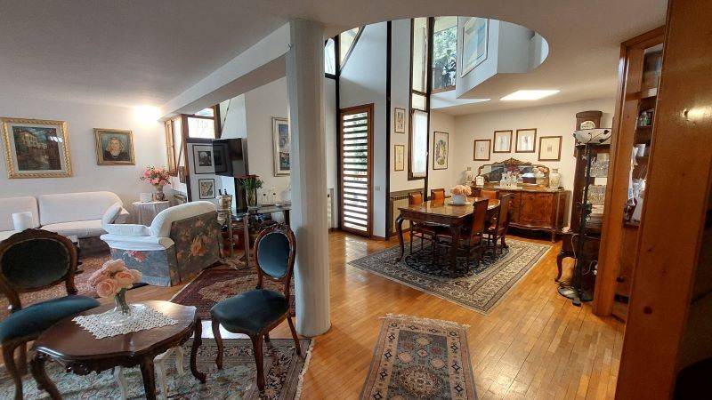 casa indipendente in vendita ad Abano Terme in zona Monterosso