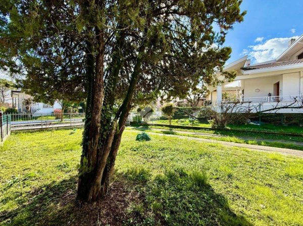 casa indipendente in vendita ad Abano Terme