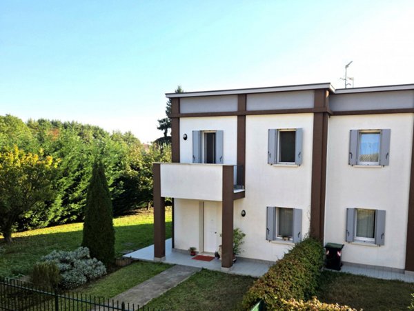 casa indipendente in vendita ad Abano Terme in zona Monteortone