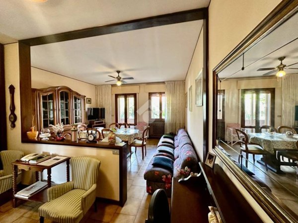 appartamento in vendita ad Abano Terme in zona Monteortone