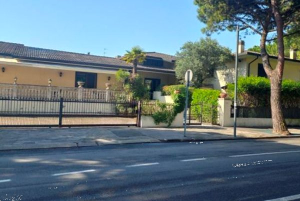 negozio in vendita ad Abano Terme