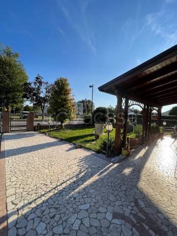 appartamento in vendita ad Abano Terme in zona Monteortone