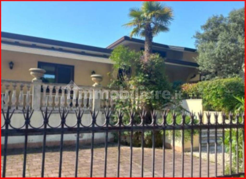 casa indipendente in vendita ad Abano Terme