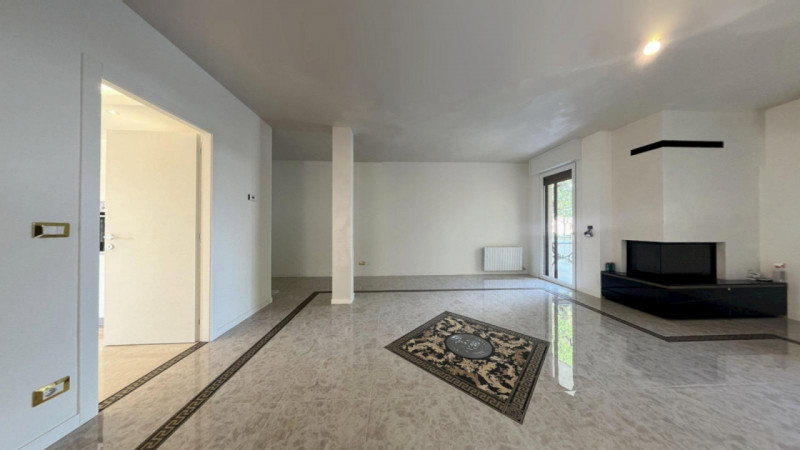 appartamento in vendita ad Abano Terme in zona Monteortone